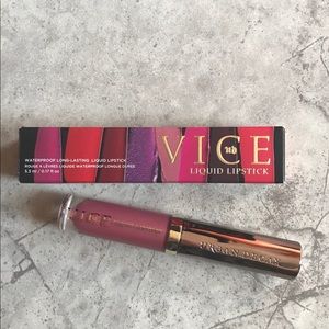 COPY - NWT urban decay liquid lipstick